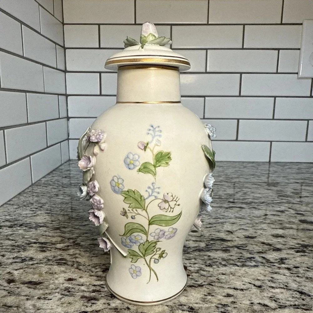 Ardalt Lenwile Butterfly Floral 3 Dimensional  Vase‎ Hand Painted Japan 6/90